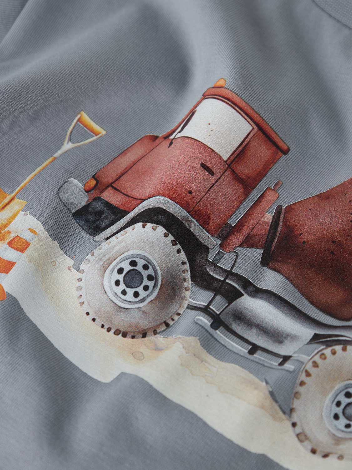 model_shot-front_full